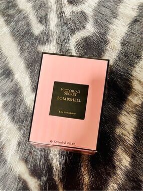 Victoria’s Secret Bombshell 3.4 fl Brand New in Box